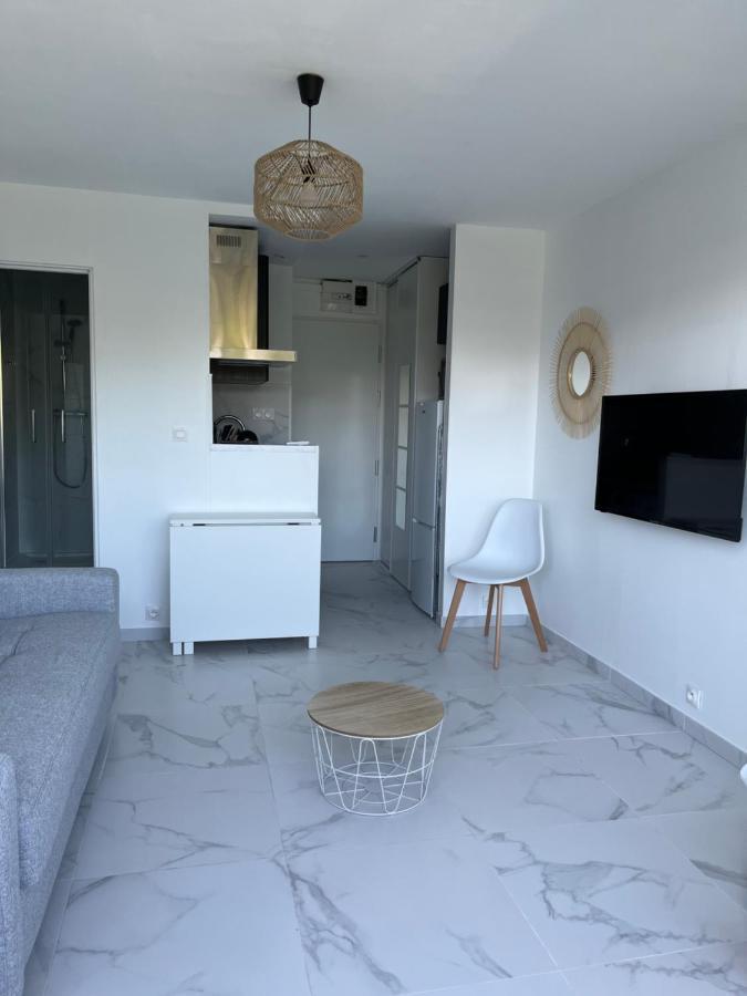 Superbe Appartement Avec Balcon Et Parking Aix-en-Provence Exterior foto